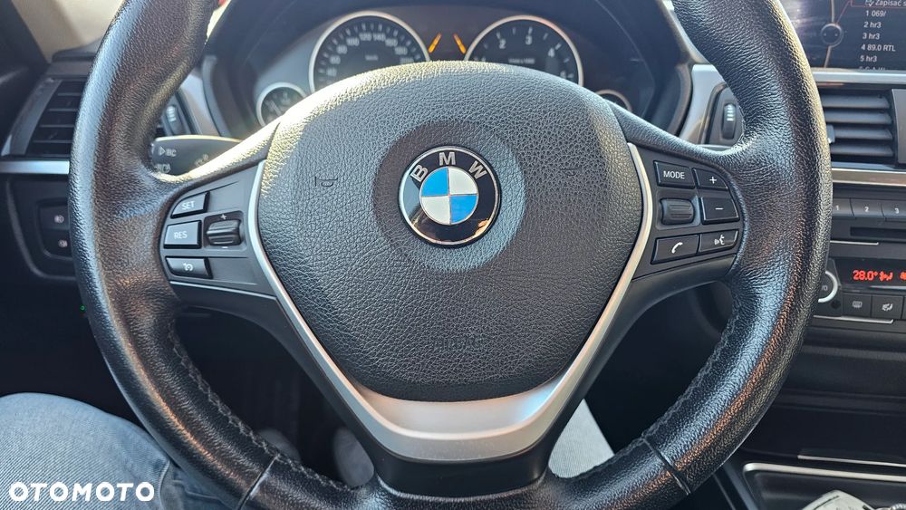 BMW Seria 3 318d Blue Performance Modern Line - 20