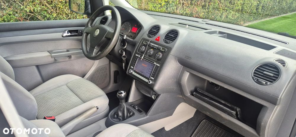 Volkswagen Caddy - 10