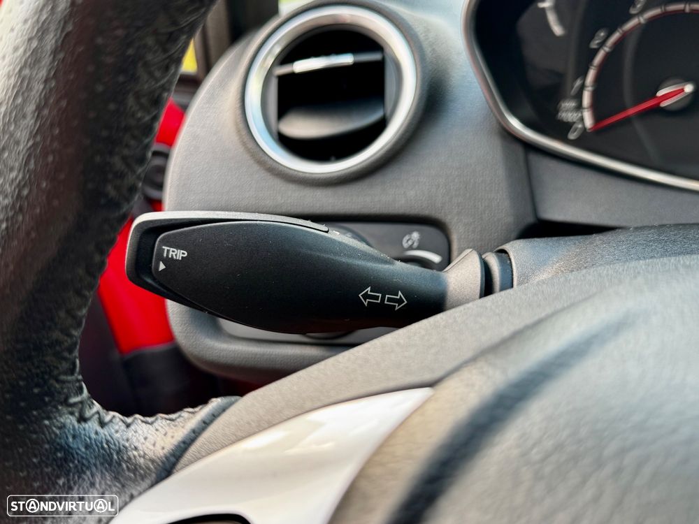 Ford Fiesta 1.6 EcoBoost c/ Pack Pele Desportiva ST - 22