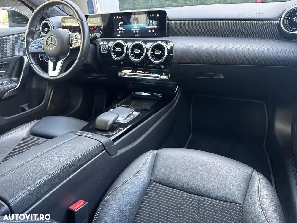 Mercedes-Benz A 200 4MATIC Aut. - 12