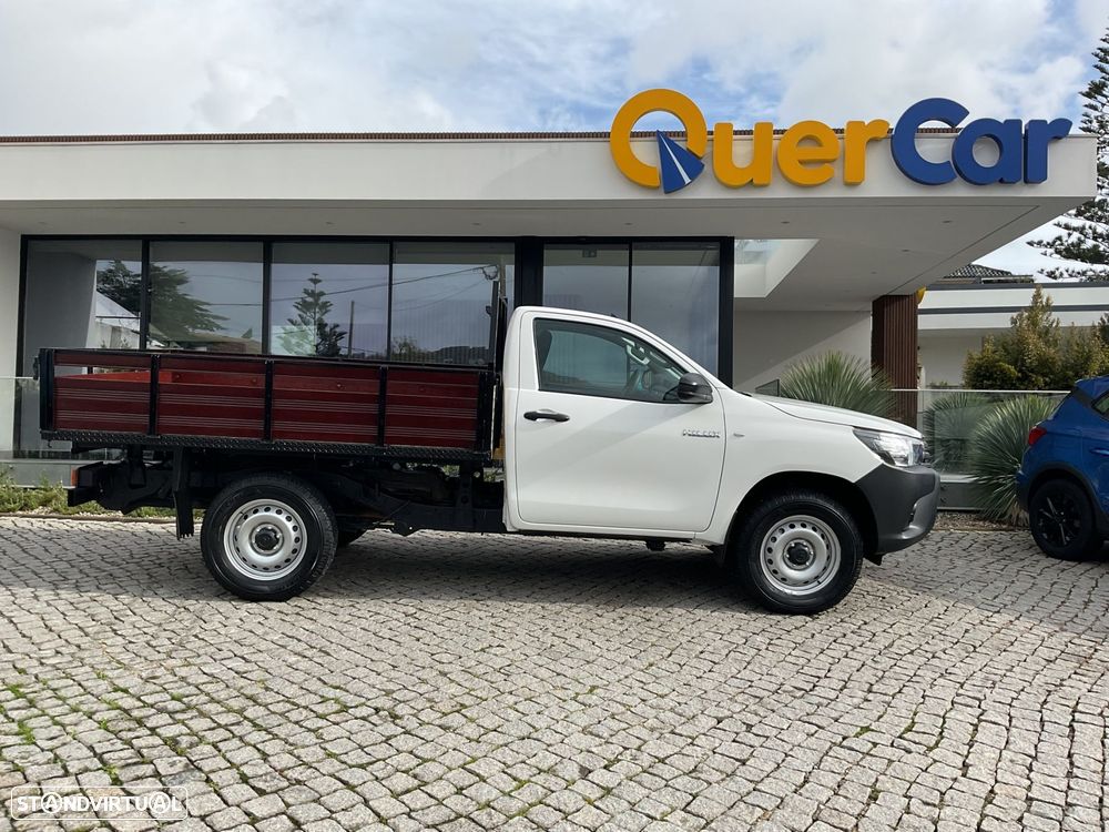 Toyota Hilux 2.4 D-4D CE - 5