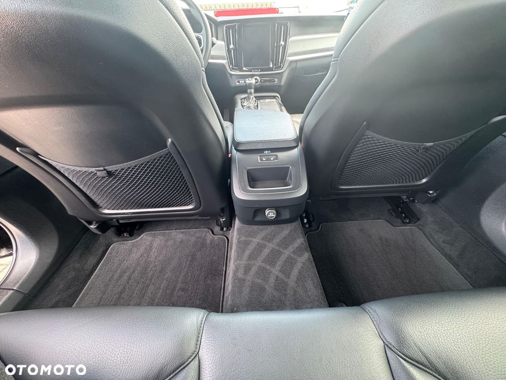 Volvo S90 D4 Geartronic Momentum Pro - 18