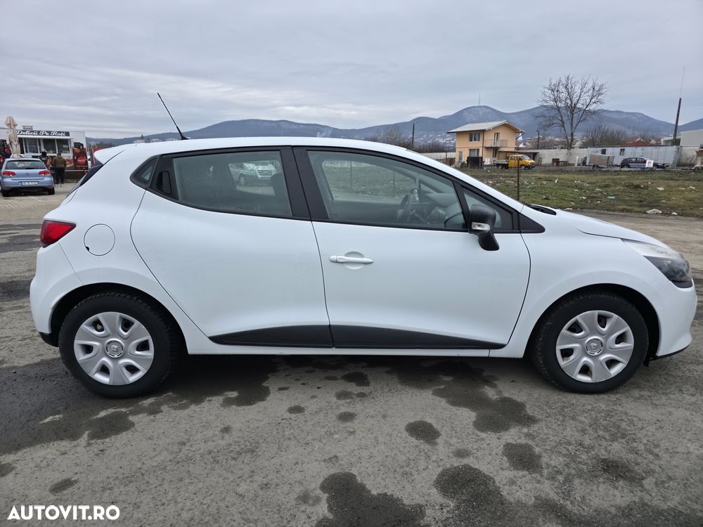 Renault Clio 1.2 16V 75 Dynamique - 5