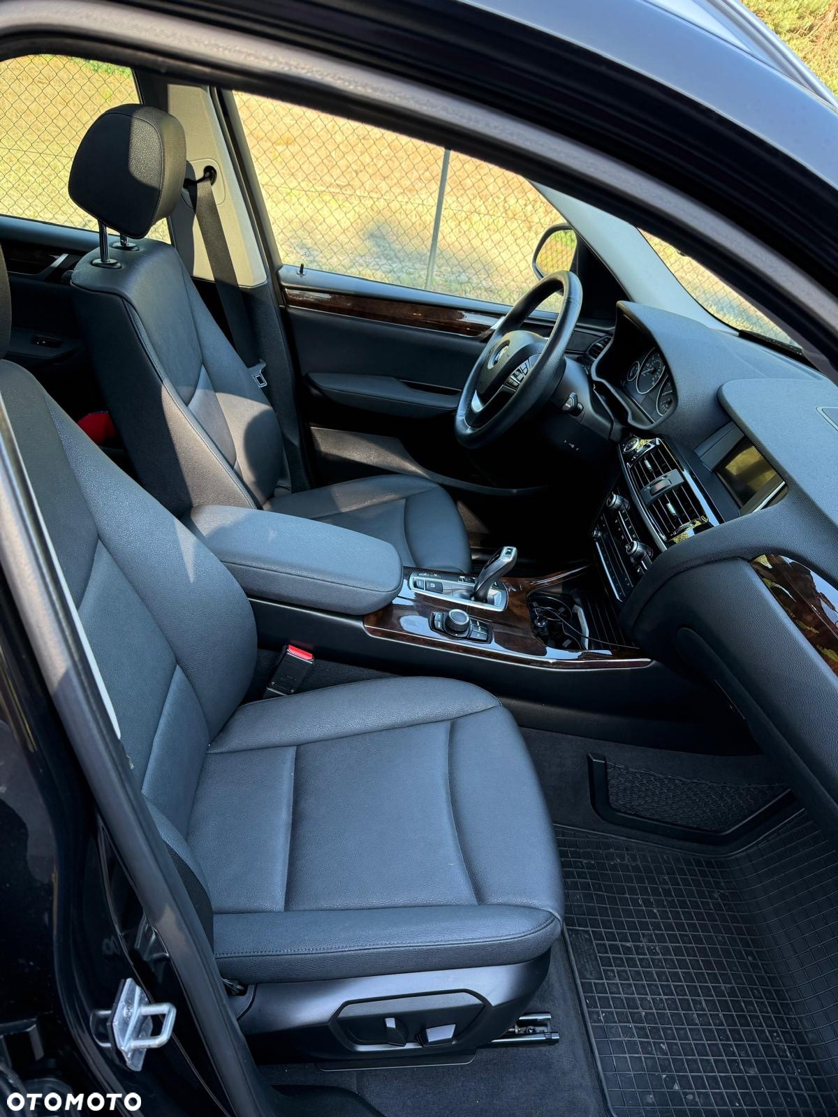 BMW X3 xDrive28i - 11