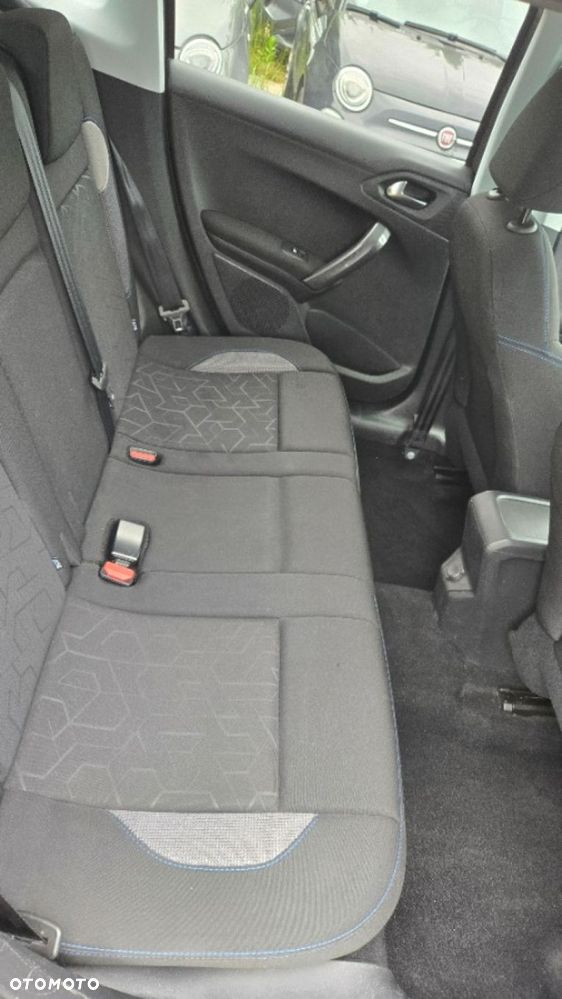 Peugeot 2008 - 12