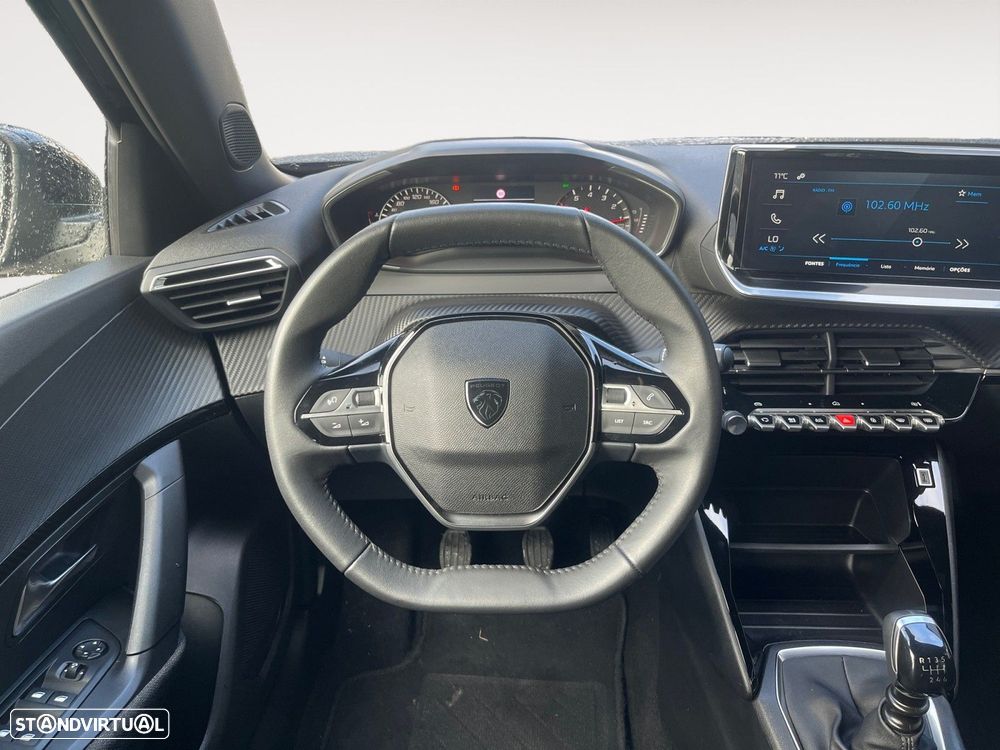 Peugeot 2008 1.2 PureTech Style - 12