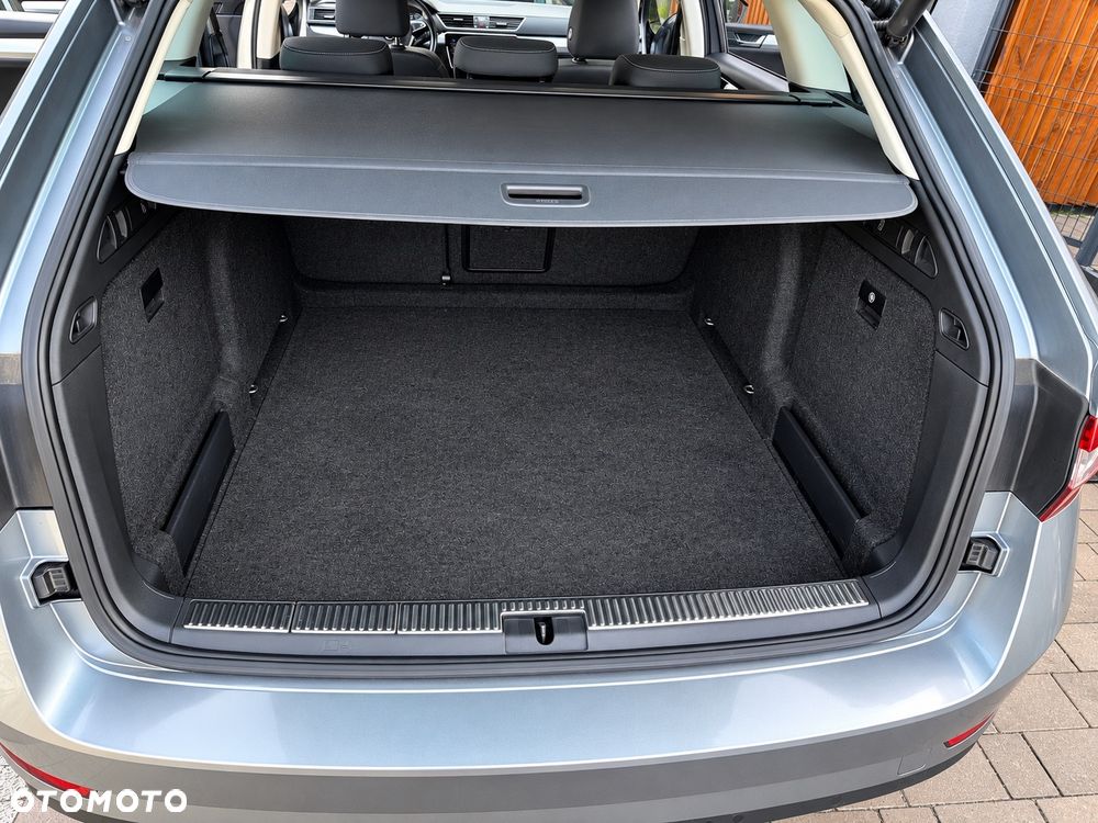 Skoda Superb 2.0 TDI Ambition - 11
