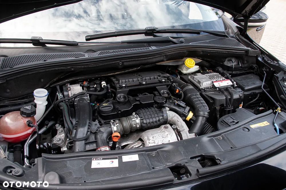 Peugeot 2008 BlueHDi FAP 120 STOP & START GT-Line Edition - 17