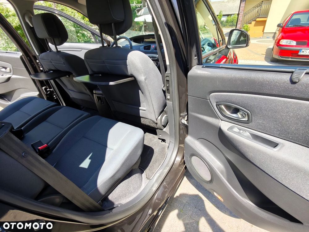 Renault Scenic 1.6 16V 110 Expression - 15