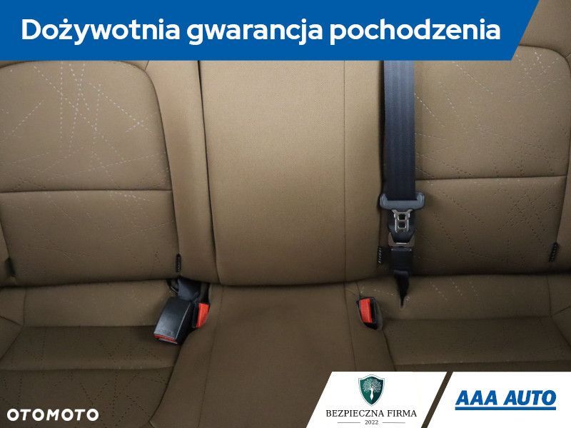 Kia Rio - 12
