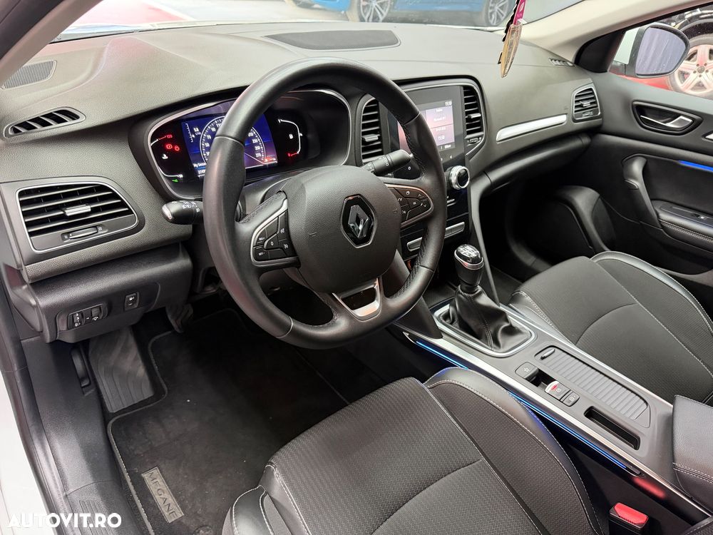 Renault Megane TCe GPF Intens - 14