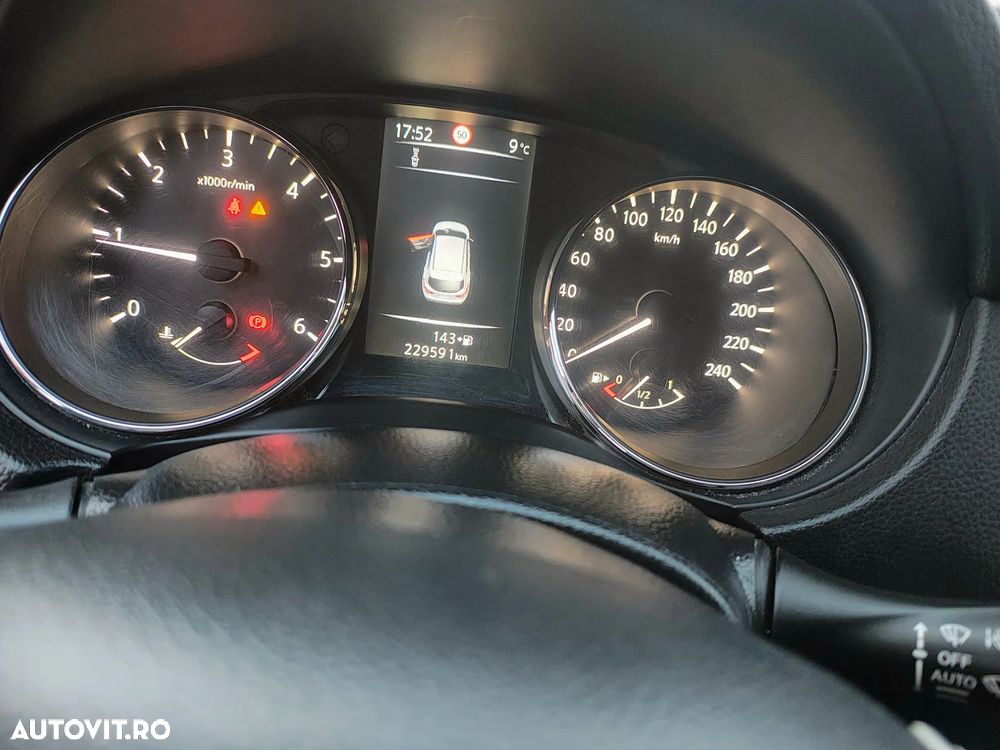 Nissan Qashqai 1.6 DCI N-Connecta - 10