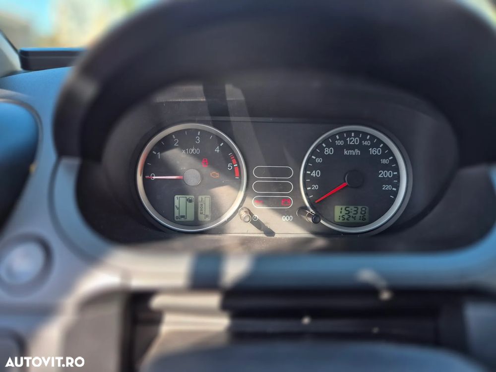 Ford Fiesta 1.3i Ambiente - 8