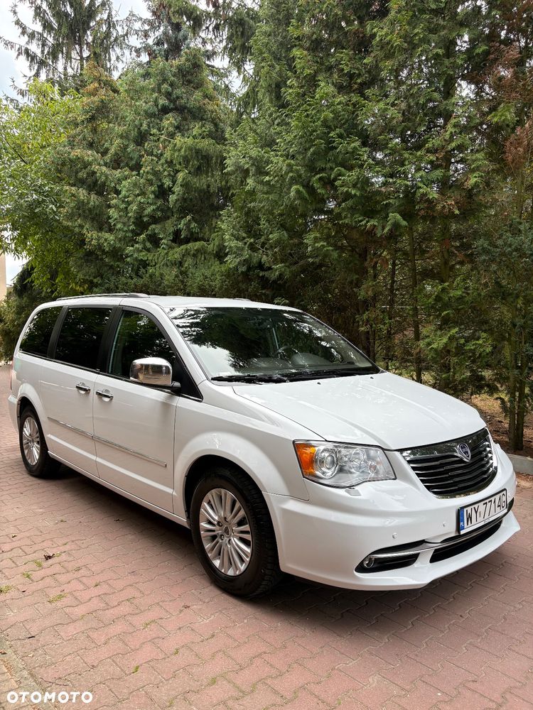 Lancia Voyager 3.6 Platinum - 8