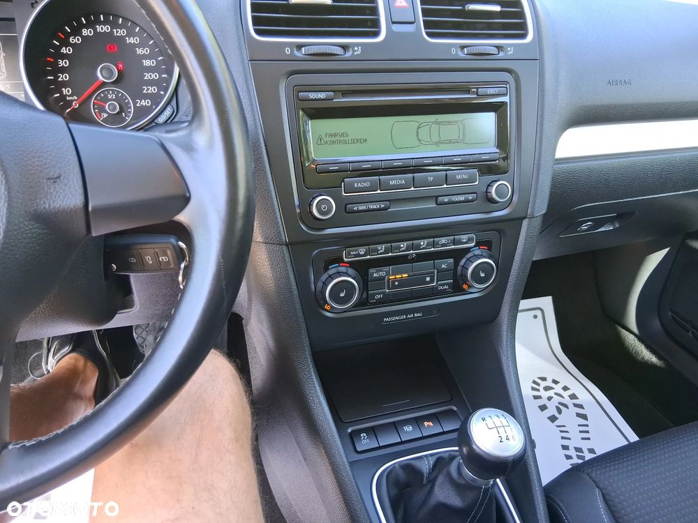 Volkswagen Golf - 21