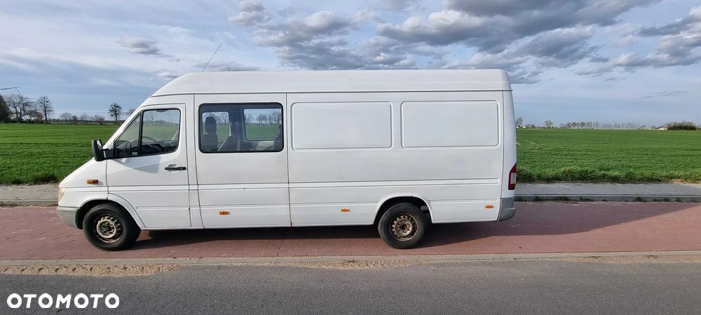 Mercedes-Benz SPRINTER - 4