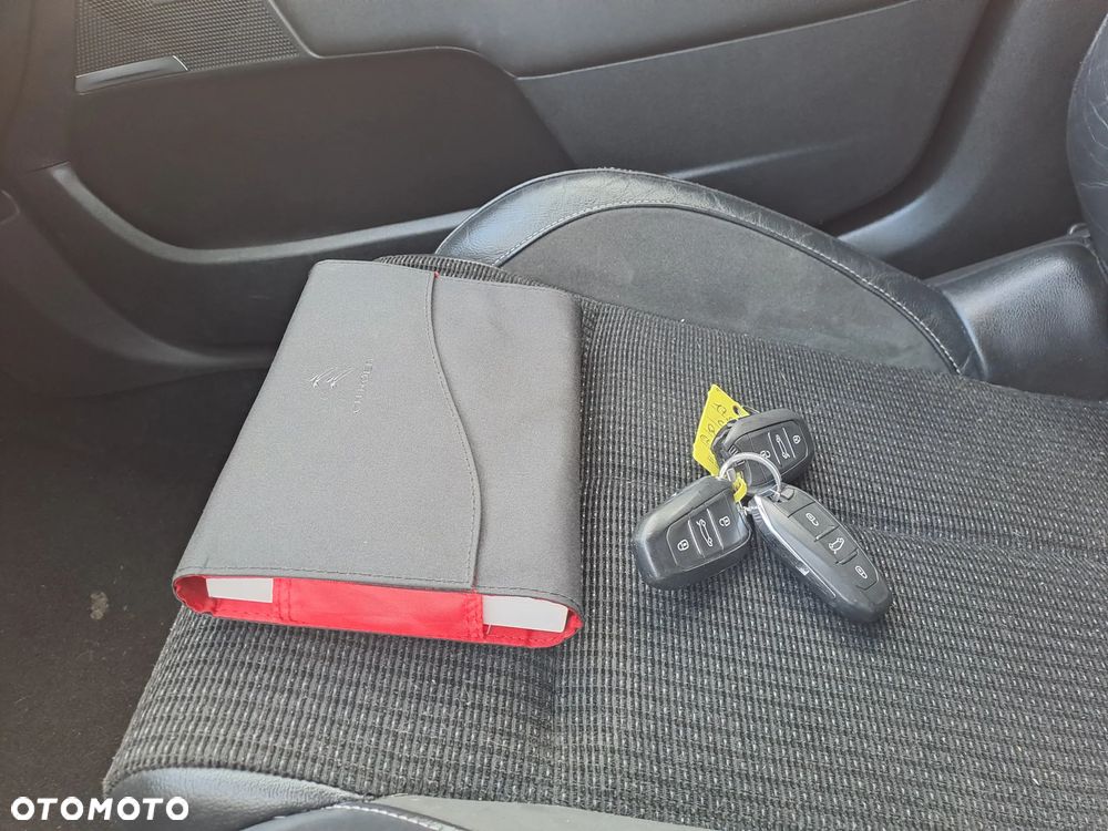 Citroën C4 PureTech 130 Stop & Start EAT6 Selection - 24