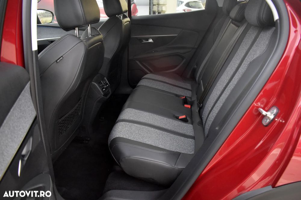 Peugeot 3008 PureTech 130 Stop & Start GPF EAT8 Allure - 11