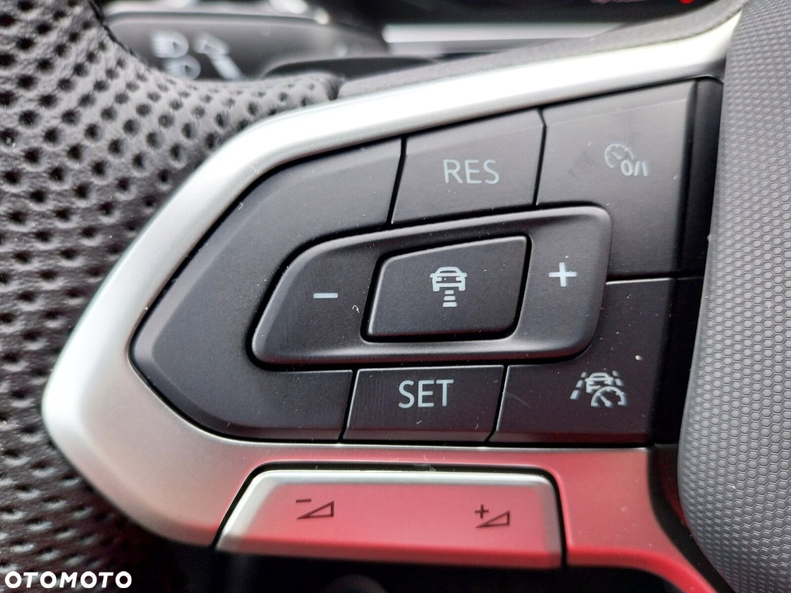 Volkswagen T-Roc - 16