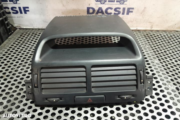 GRILA VENTILATIE BORD CENTRU 73821-65J0 73821-65J0 Suzuki Grand Vitar - 1