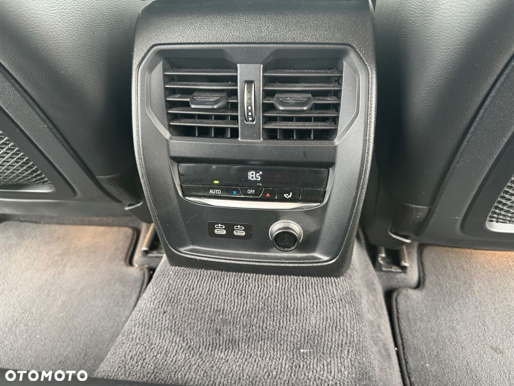 BMW Seria 3 330i M Sport sport - 15