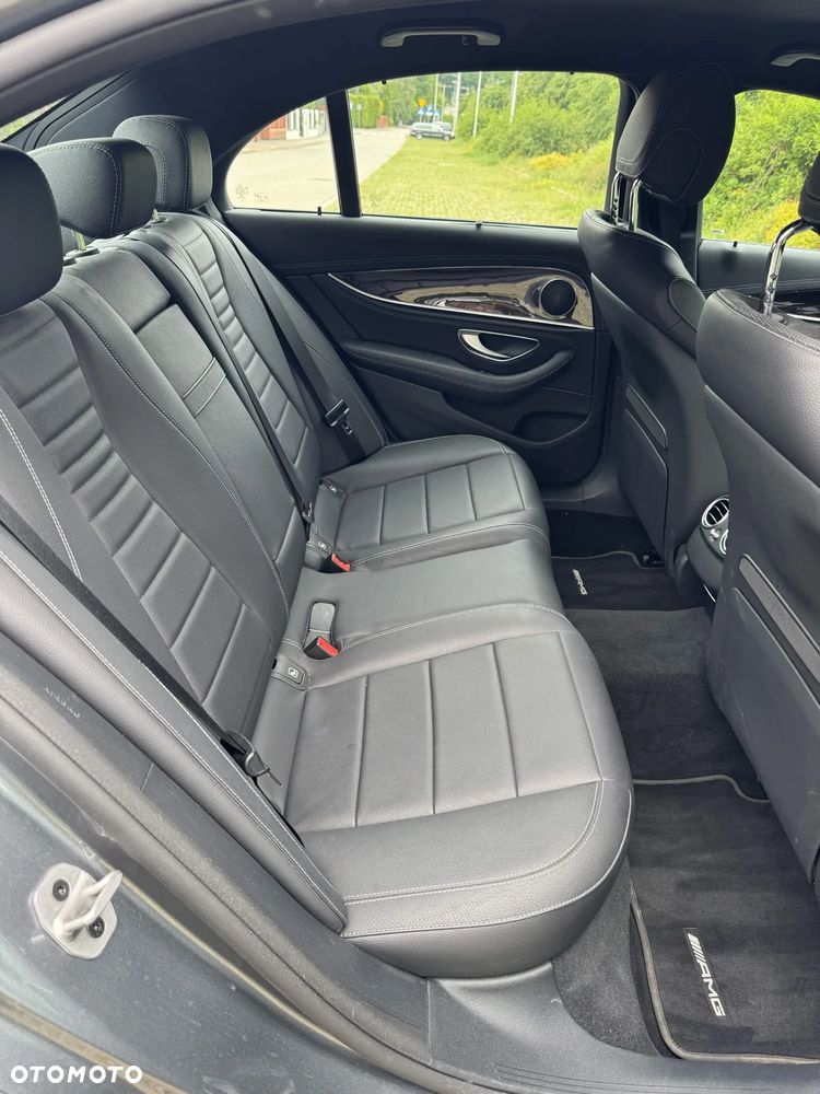 Mercedes-Benz Klasa E 220 d 4Matic 9G-TRONIC AMG Line NIGHT Edition - 11