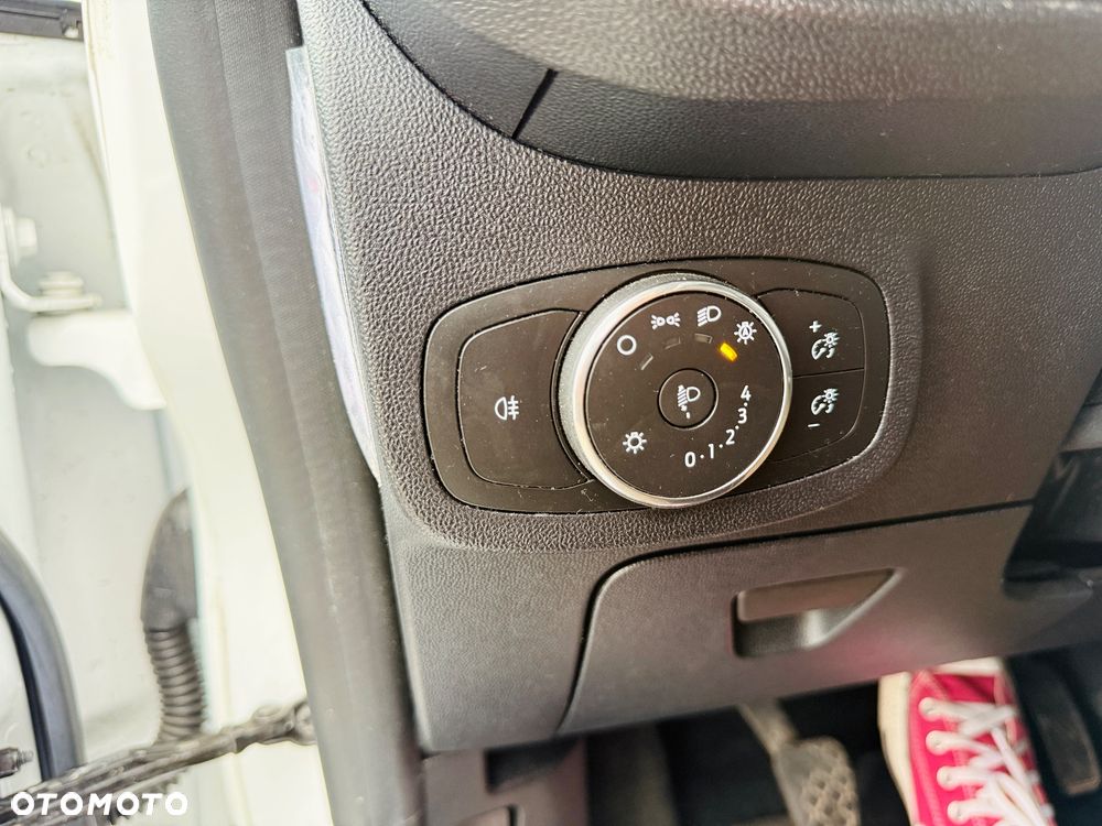 Ford Fiesta 1.0 EcoBoost Hybrid S&S TITANIUM - 17