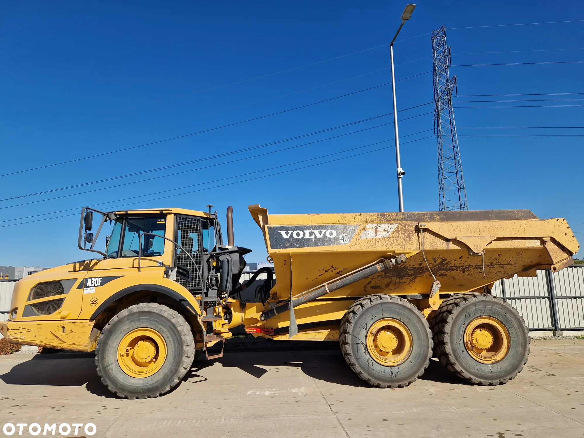 Volvo A30F * szerokie opony * burta tył * - 32