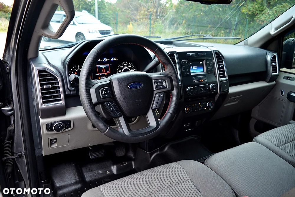Ford F150 - 8