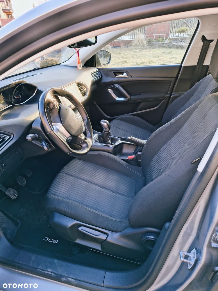 Peugeot 308 1.2 PureTech Access EU6 - 7