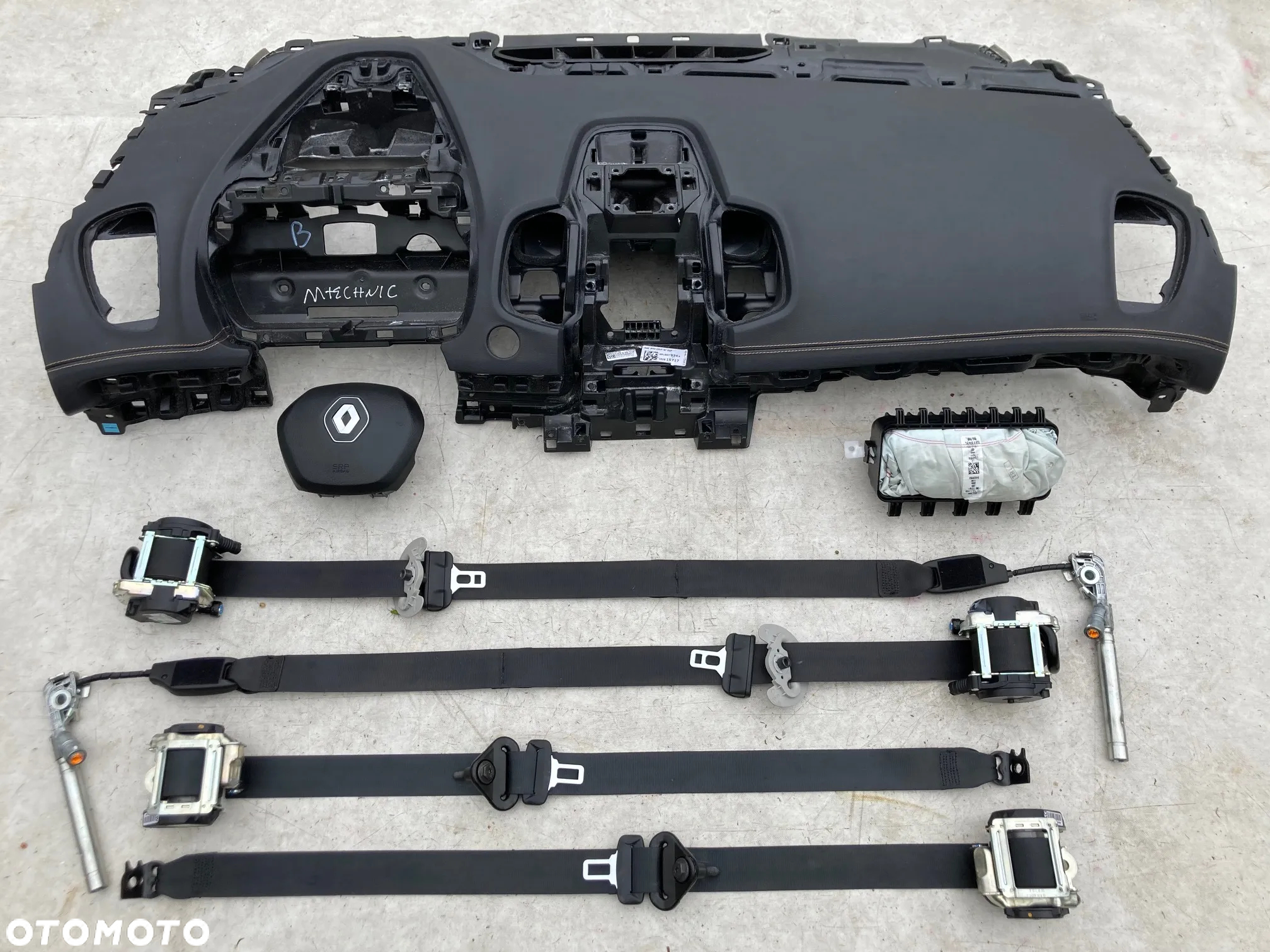 RENAULT ESPACE V 5 DESKA KONSOLA KOKPIT PULPIT PÓŁKA PARAPET BRĄZOWA NIĆ AIRBAG PODUSZKI POWIETRZNE KIEROWCY PASAŻERA PODUSZKA POWIETRZNA PASY PAS NAPINACZ DOPINACZ NAPINACZE DOPINACZE  KURTYNA KURTYNY AIR BAG FOTELA W FOTEL    szyta - 2