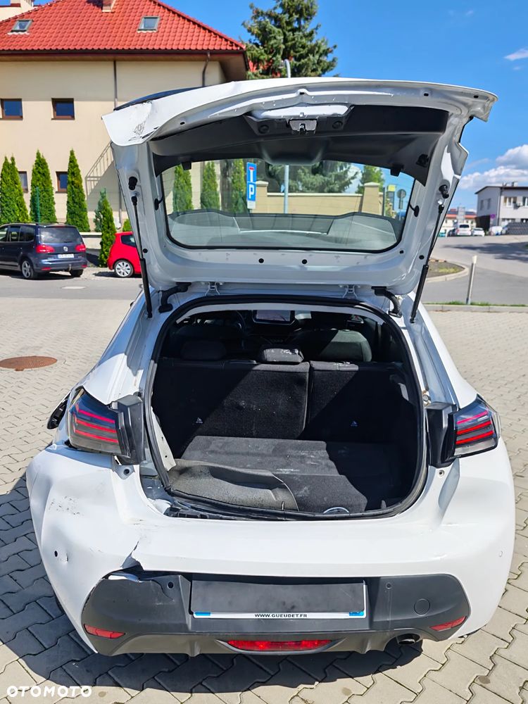 Peugeot 208 1.2 PureTech Active S&S EAT8 - 8