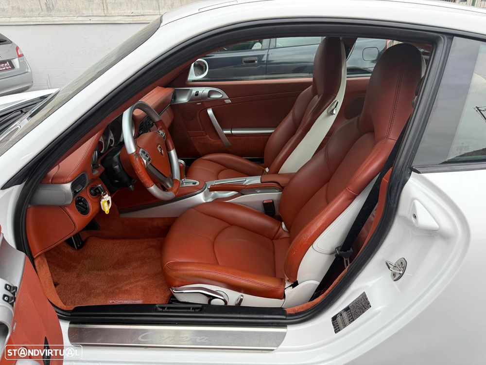 Porsche 911 (997) Carrera Tiptronic S - 16