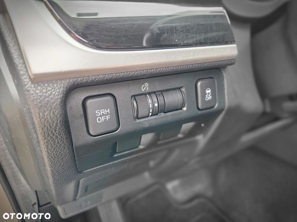 Subaru Forester 2.0D Trend - 12
