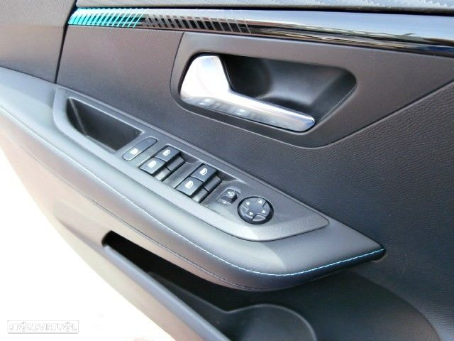 Peugeot e-208 50 kWh Allure - 29