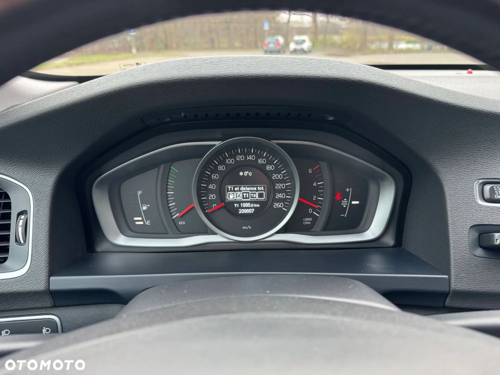 Volvo V60 D2 Kinetic - 18