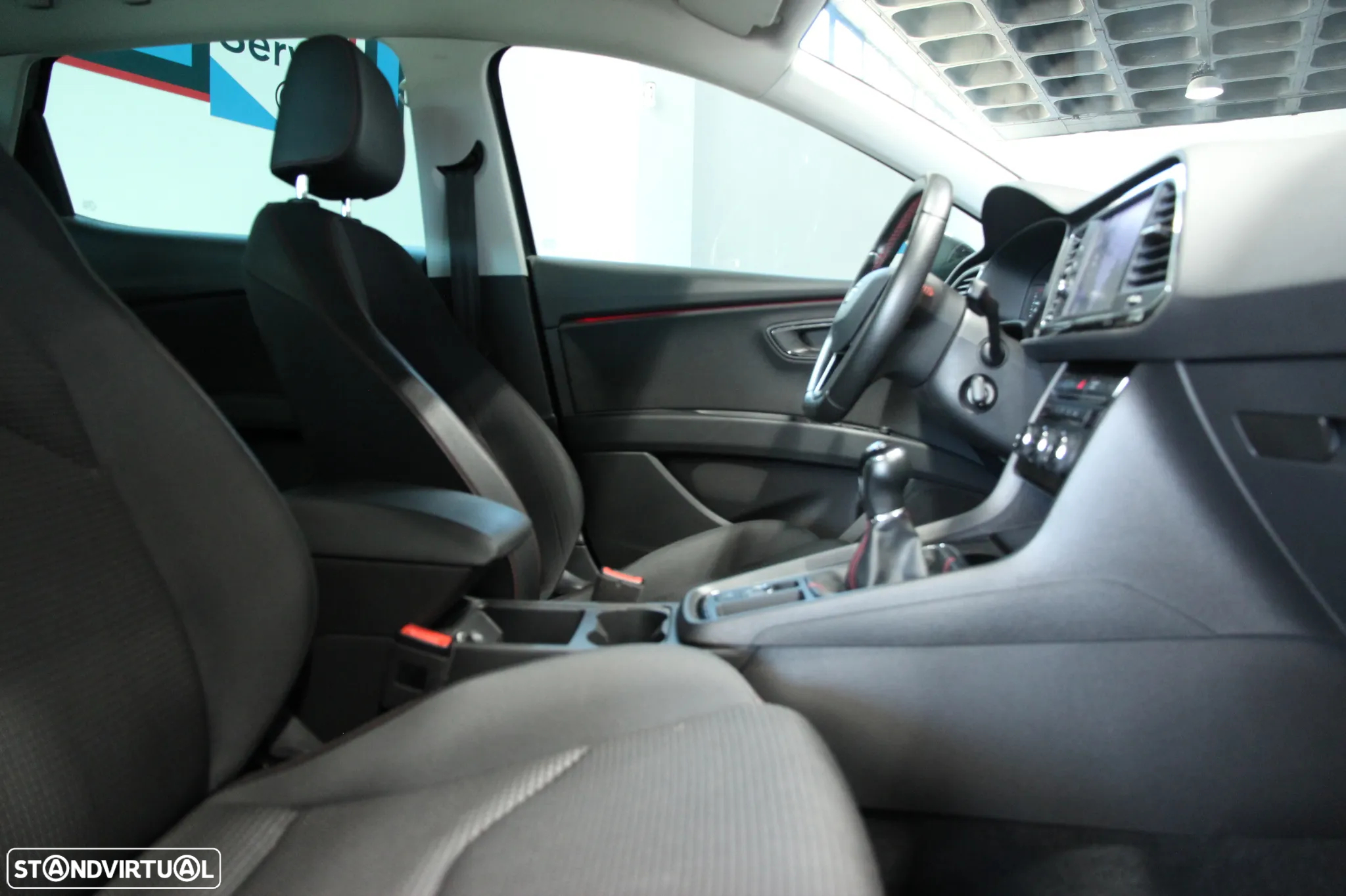 SEAT Leon 1.6 TDI FR S/S - 8
