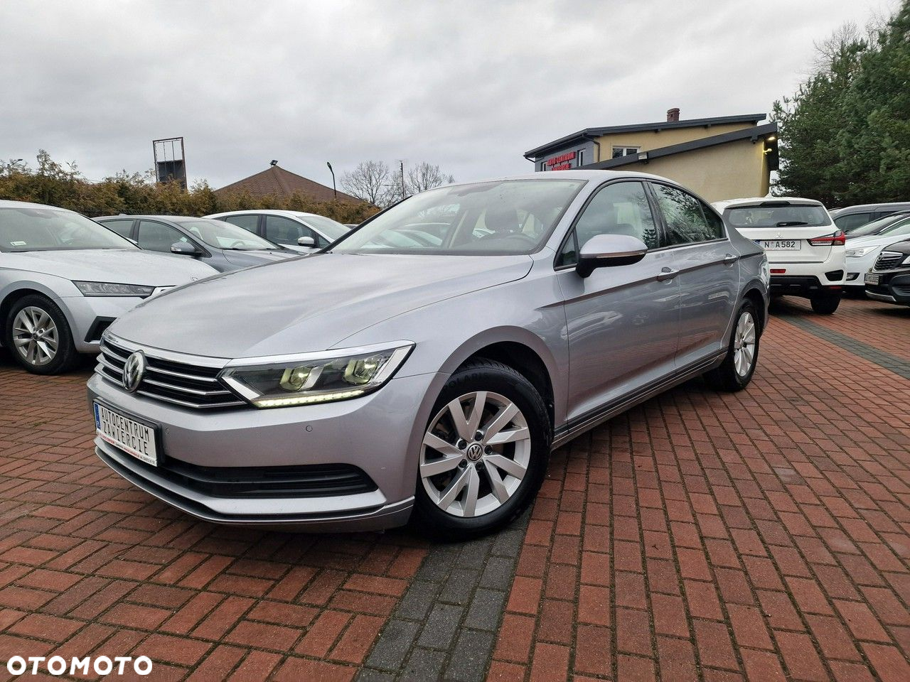 Volkswagen Passat - 15