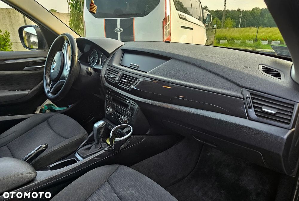 BMW X1 xDrive18d - 8