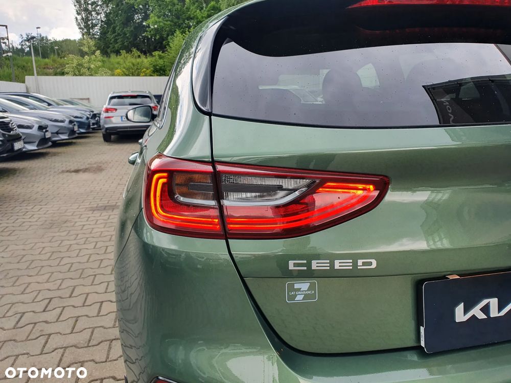 Kia Ceed 1.5 T-GDI Tribute - 24