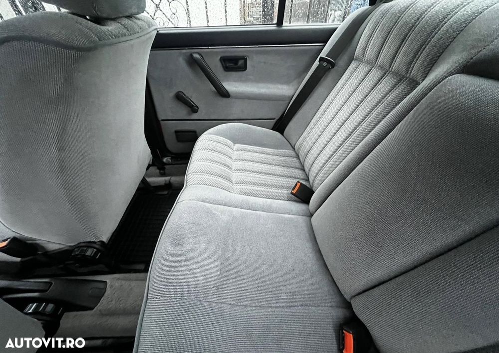 Volkswagen Jetta - 8