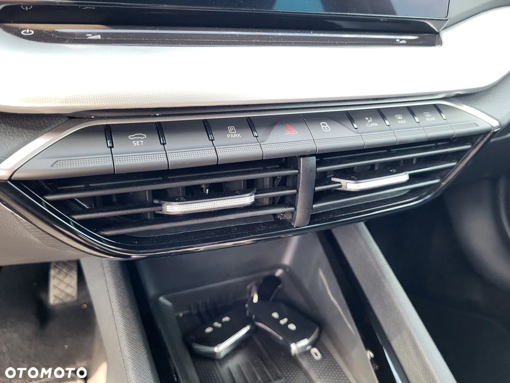 Skoda Octavia 1.5 TSI mHEV DSG Selection - 13