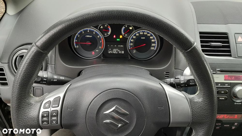 Suzuki SX4 - 11