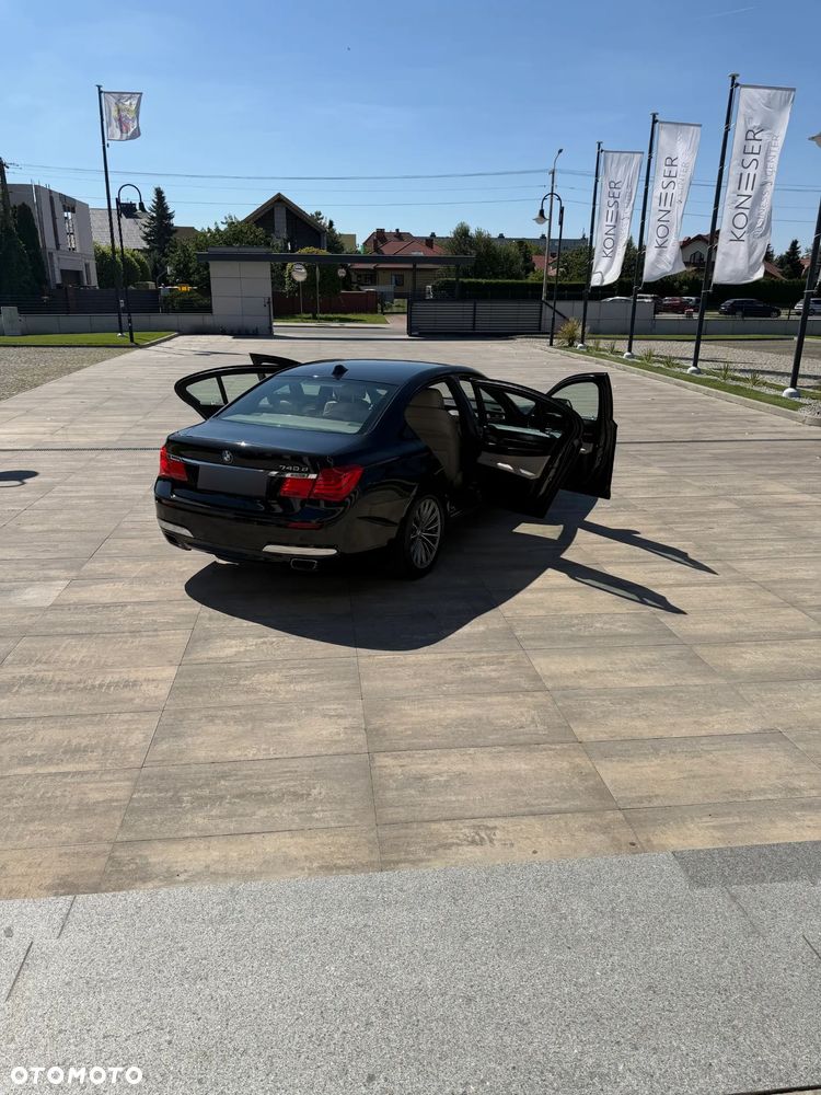 BMW Seria 7 740d xDrive - 9