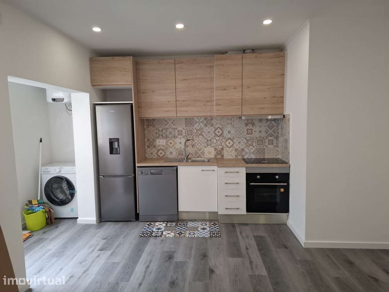 OPORTUNIDADE! ApartamentoT2 Remodelado na Baixa da Banheira - Grande imagem: 3/14