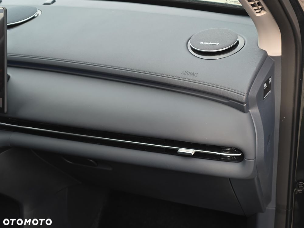 Geely Starray EM-i 1.5 PHEV Pro - 23