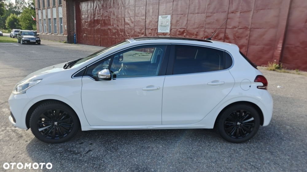 Peugeot 208 - 2