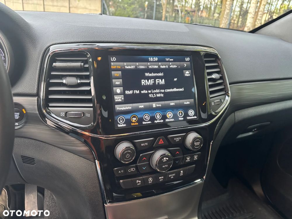 Jeep Grand Cherokee 3.6 V6 Laredo - 2