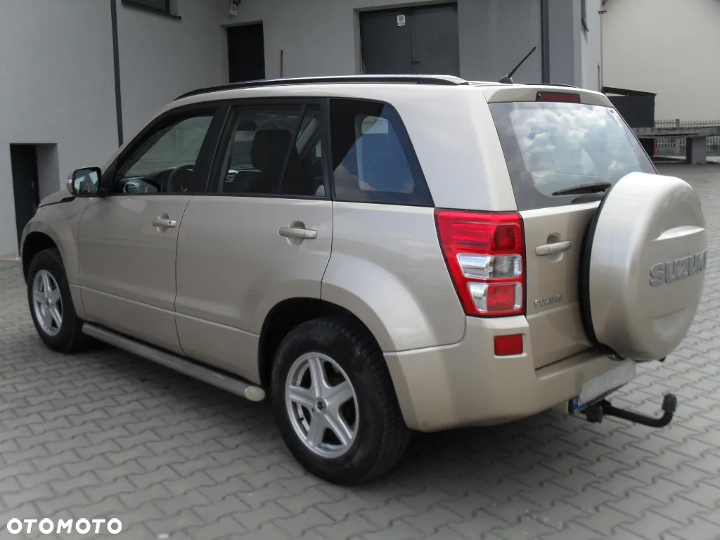Suzuki Grand Vitara 2.0 - 13