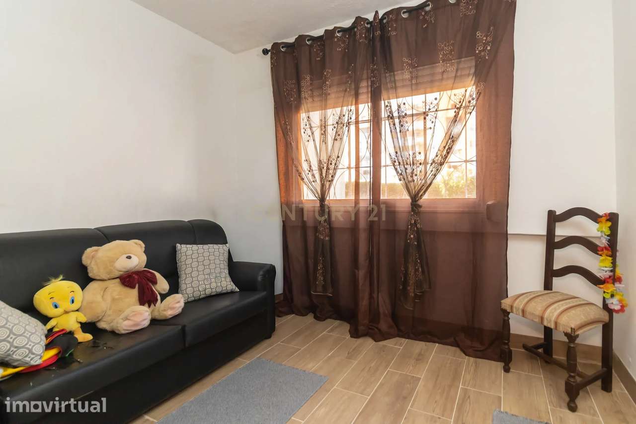 Apartamento T1 em Santo António da Charneca, Barreiro - Grande imagem: 5/22